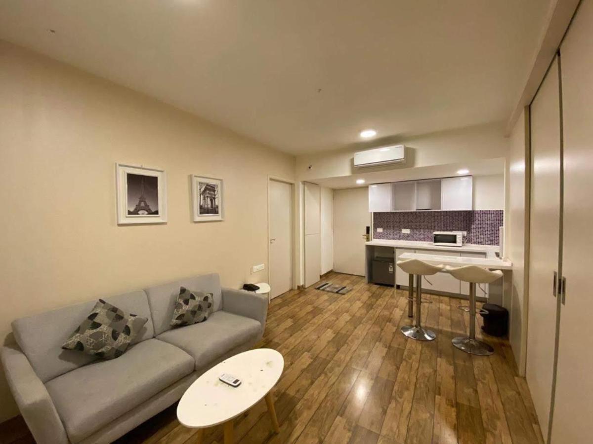Honest Homes At Rajhans Belliza, Appartment Units Surat Bagian luar foto