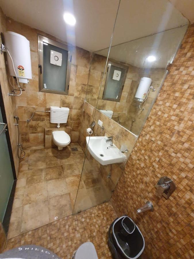 Honest Homes At Rajhans Belliza, Appartment Units Surat Bagian luar foto