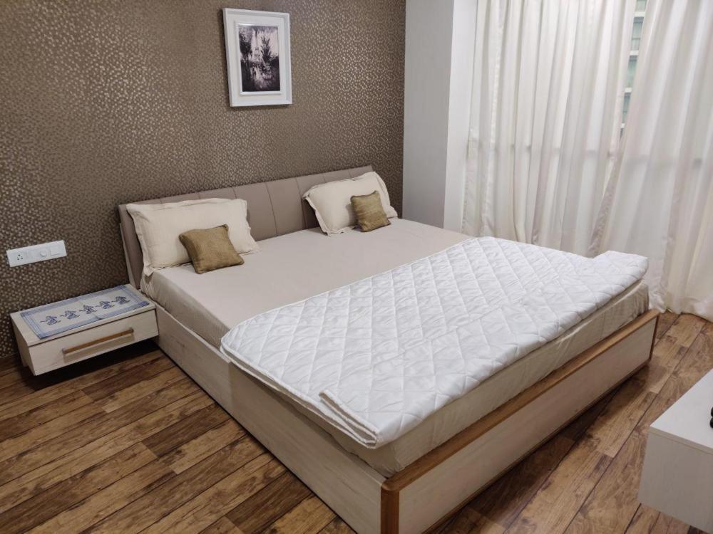 Honest Homes At Rajhans Belliza, Appartment Units Surat Bagian luar foto