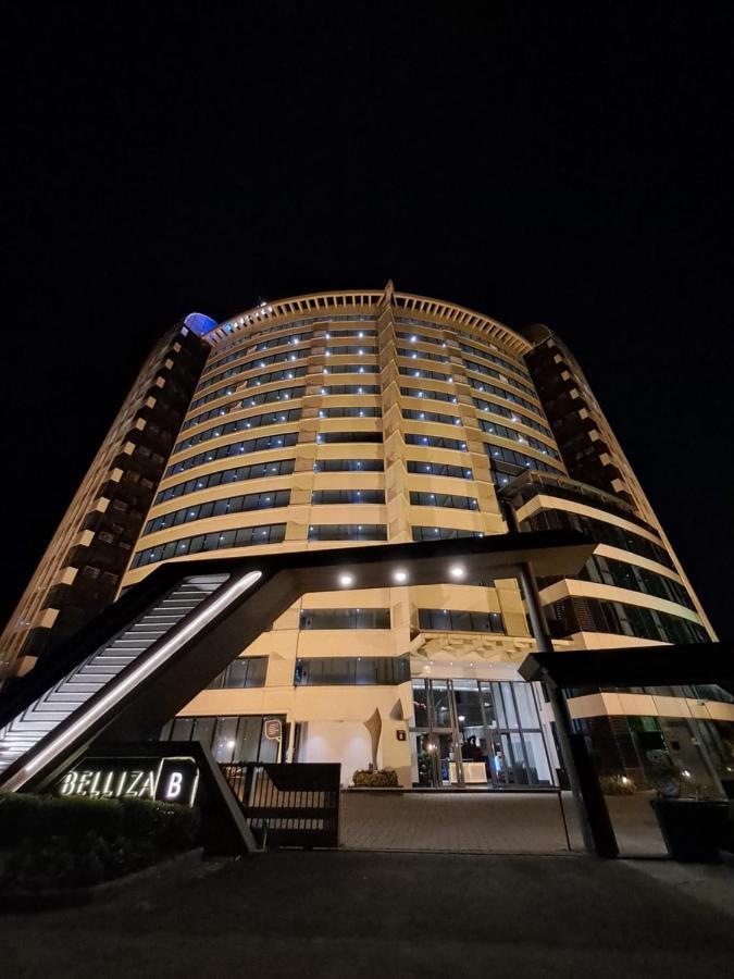 Honest Homes At Rajhans Belliza, Appartment Units Surat Bagian luar foto