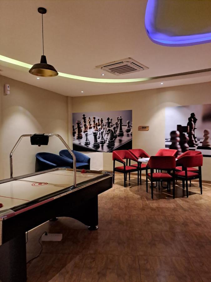 Honest Homes At Rajhans Belliza, Appartment Units Surat Bagian luar foto